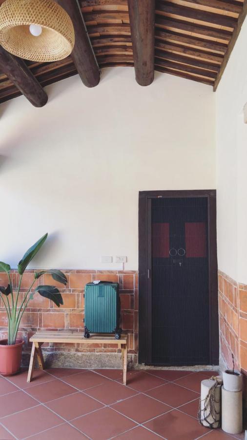 斜坡客棧 Kivala Hostel Цзиньчэн Экстерьер фото